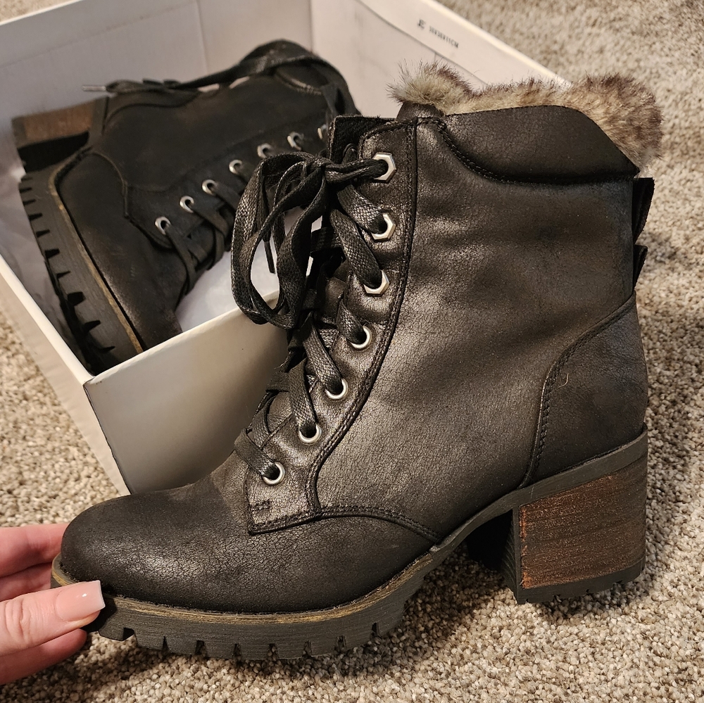 Steve Madden Comfort Boot